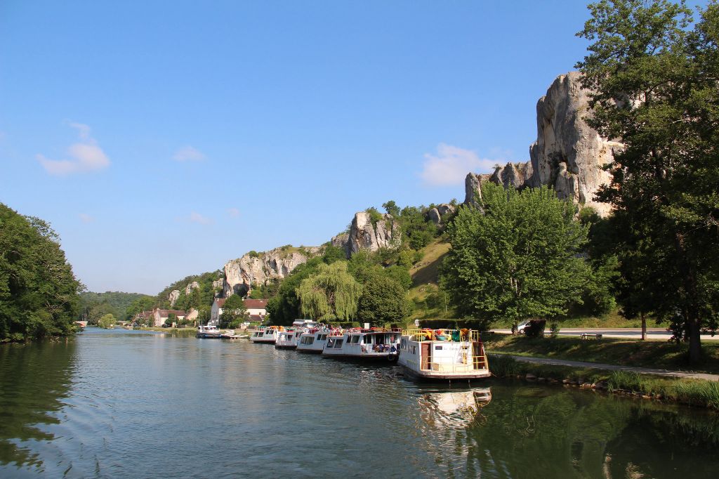 entre-laroche-et-tannay-canal-du-nivernais-a